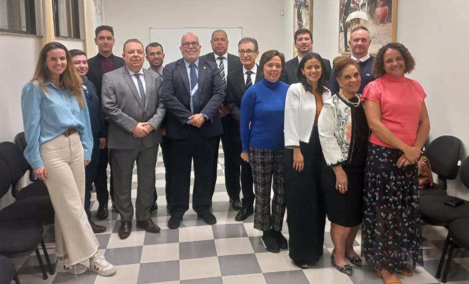 Comissão do Paraná discute políticas antimanicomiais com representantes do CNJ