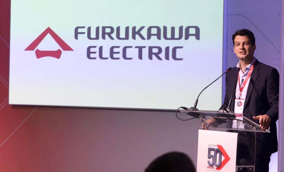 Paraná recebe investimento de R$ 30 milhões de empresa de fibra óptica