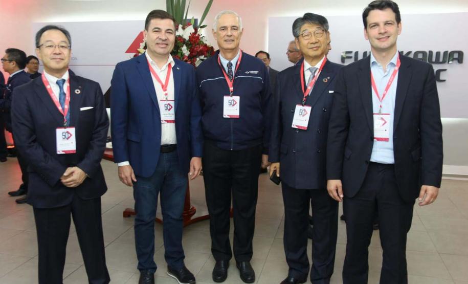 Paraná recebe investimento de R$ 30 milhões de empresa de fibra óptica