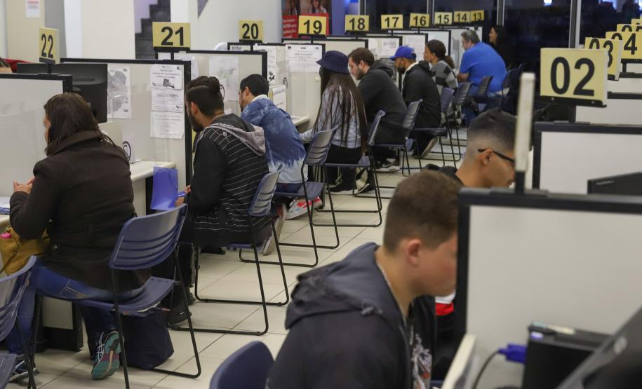 Agências do Trabalhador ofertam 15,3 mil vagas; confira as oportunidades na sua região