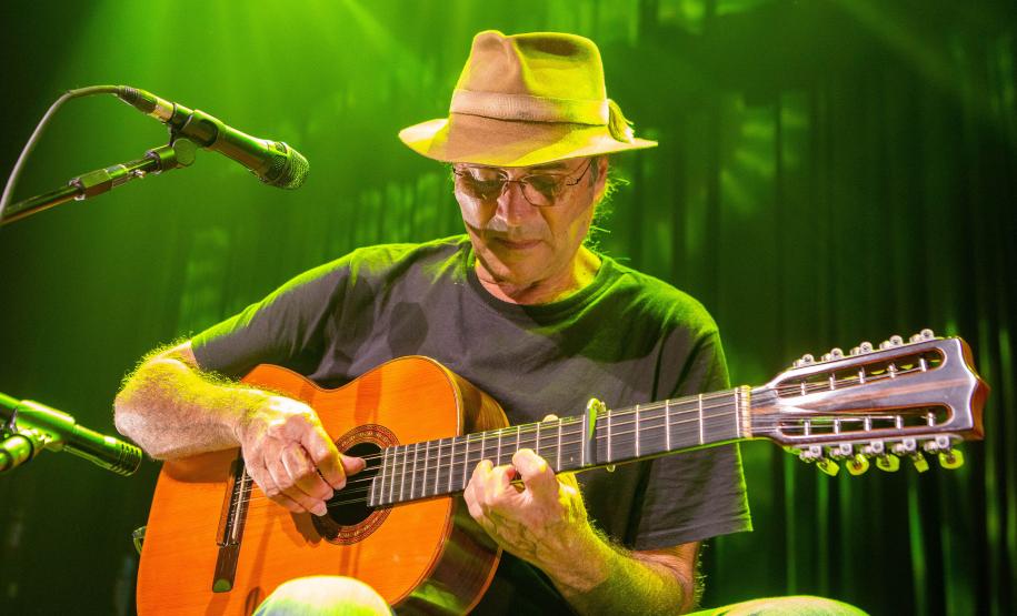 Agenda cultural tem Almir Sater, Porta dos Fundos e festa literária da Biblioteca Pública