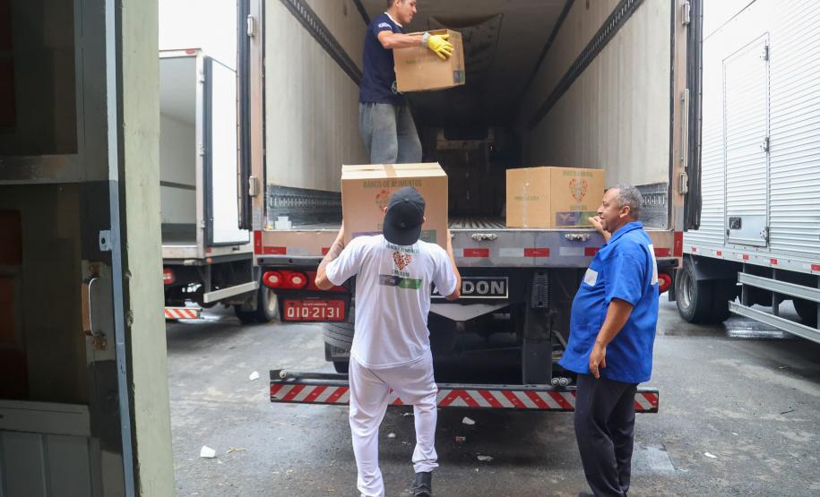 Arrecadação de alimentos na Ceasa Curitiba supera expectativa e chega a 33 toneladas