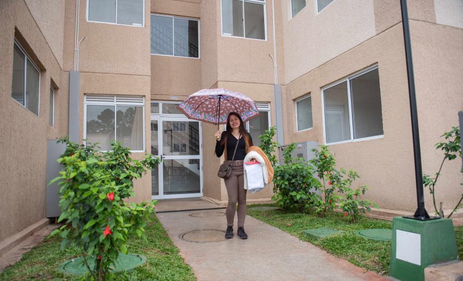 Com subsídios do Estado para entrada, 448 famílias recebem a casa própria em Curitiba