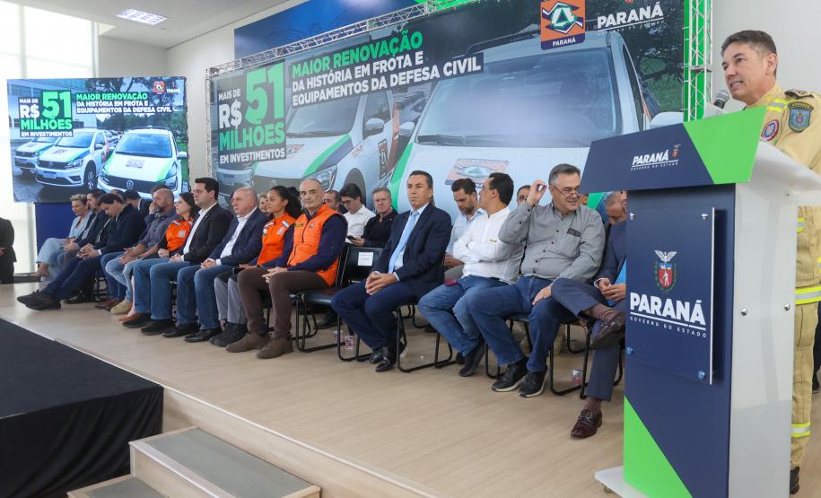 Governador entrega R$ 52 milhões em veículos e equipamentos à Defesa Civil