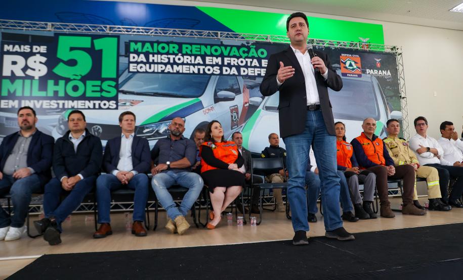 Governador entrega R$ 52 milhões em veículos e equipamentos à Defesa Civil