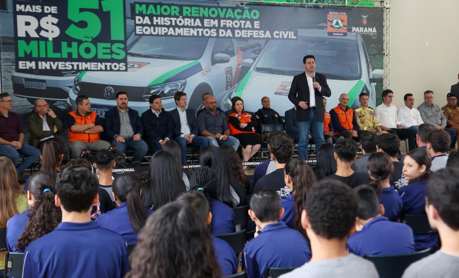 Governador entrega R$ 52 milhões em veículos e equipamentos à Defesa Civil