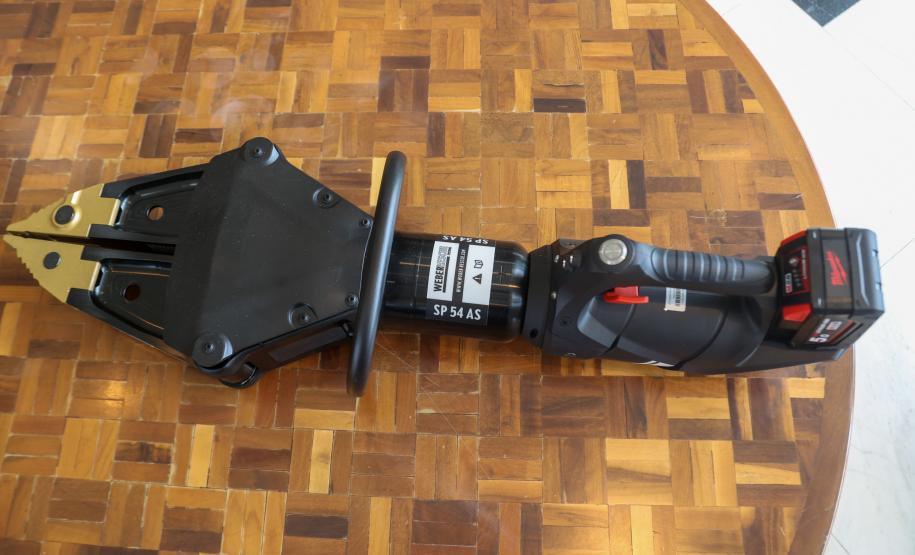 Governador entrega R$ 52 milhões em veículos e equipamentos à Defesa Civil