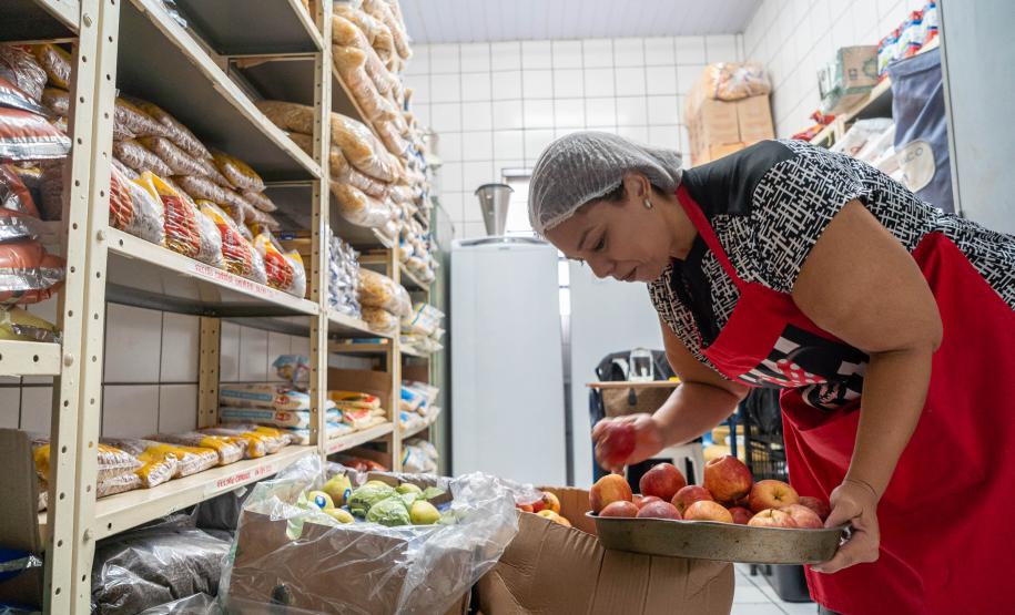 Merenda escolar: rede estadual serve três refeições por dia e produtos da agricultura familiar