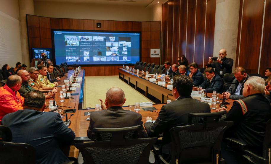 Governador anuncia R$ 30 milhões para recuperação de estradas rurais