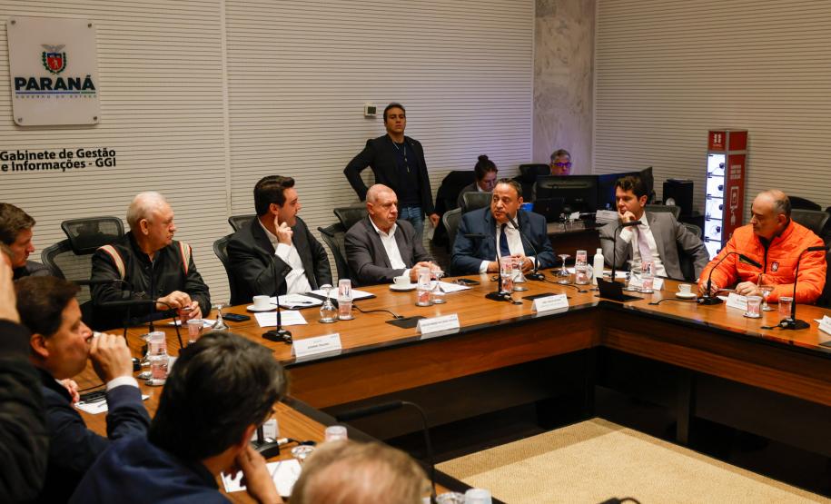 Governador anuncia R$ 30 milhões para recuperação de estradas rurais