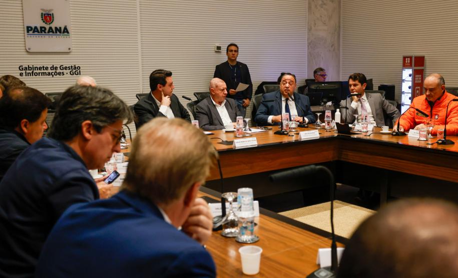 Governador anuncia R$ 30 milhões para recuperação de estradas rurais