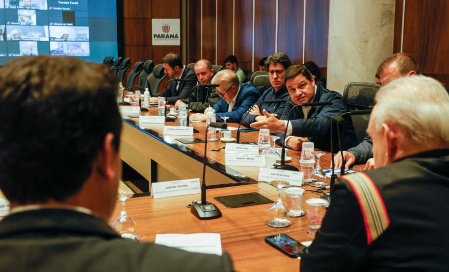 Governador anuncia R$ 30 milhões para recuperação de estradas rurais