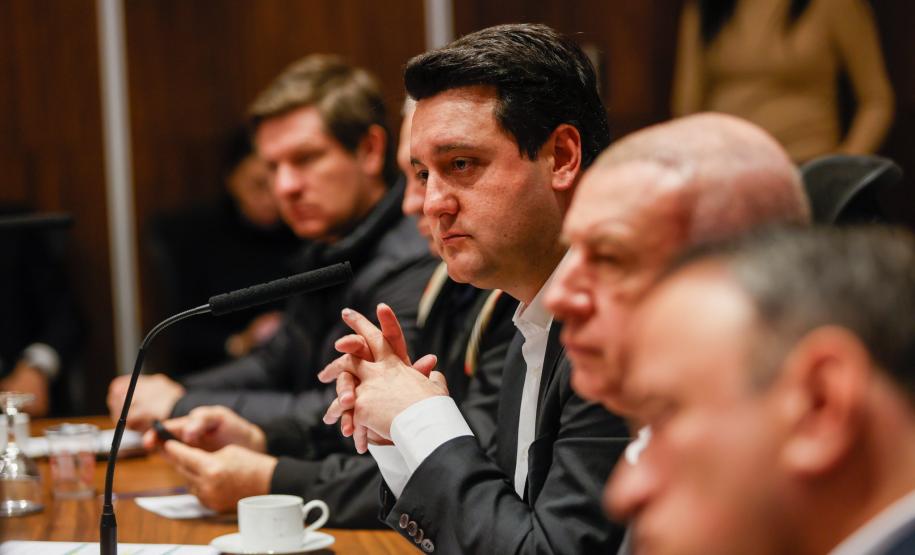 Governador anuncia R$ 30 milhões para recuperação de estradas rurais