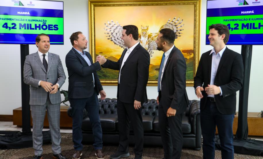 Asfalto Novo, Vida Nova: governador libera R$ 45,3 milhões para 11 municípios