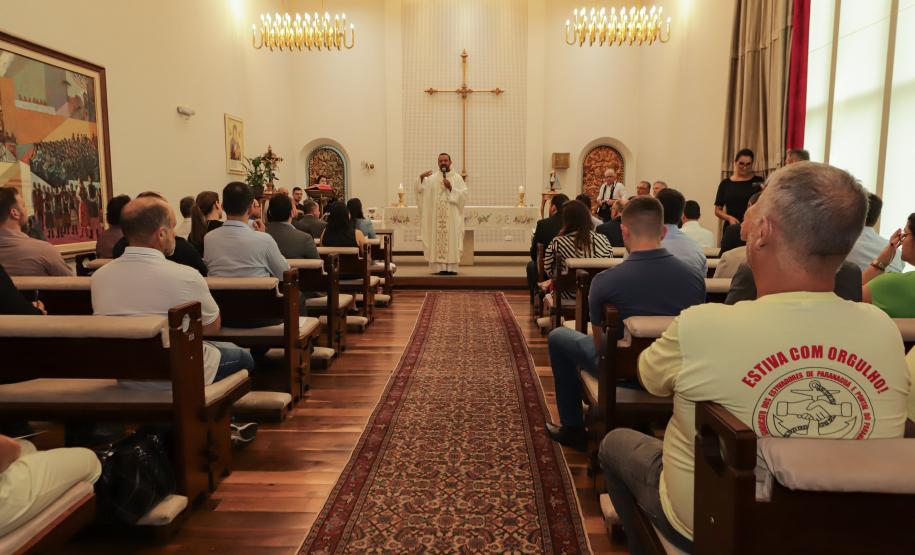 Palácio Iguaçu recebe imagem peregrina de Nossa Senhora do Rocio, Padroeira do Paraná