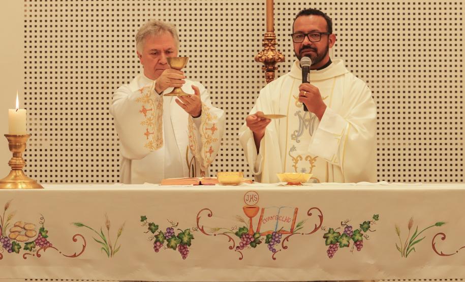 Palácio Iguaçu recebe imagem peregrina de Nossa Senhora do Rocio, Padroeira do Paraná