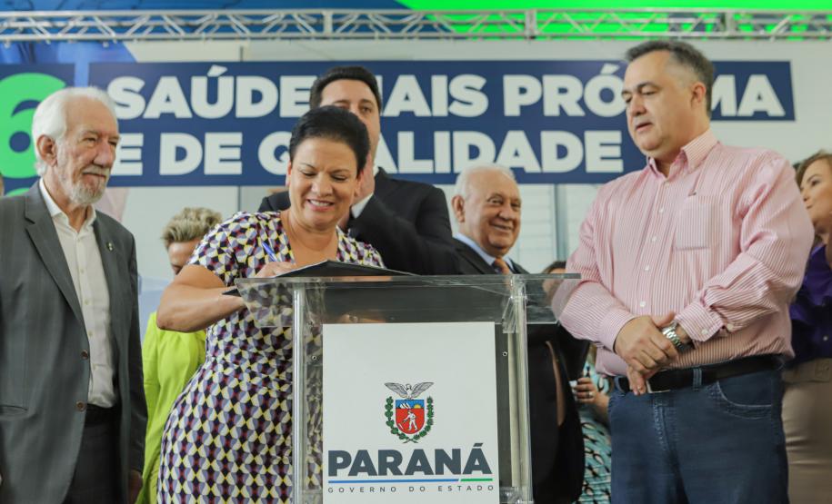 Governador libera mais R$ 403 milhões para a saúde e entrega novos carros e ambulâncias