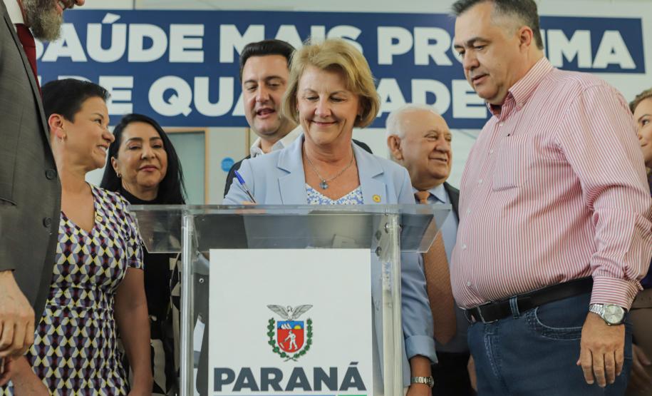 Governador libera mais R$ 403 milhões para a saúde e entrega novos carros e ambulâncias