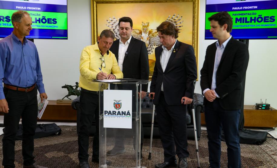 Asfalto Novo, Vida Nova: governador libera R$ 45,3 milhões para 11 municípios