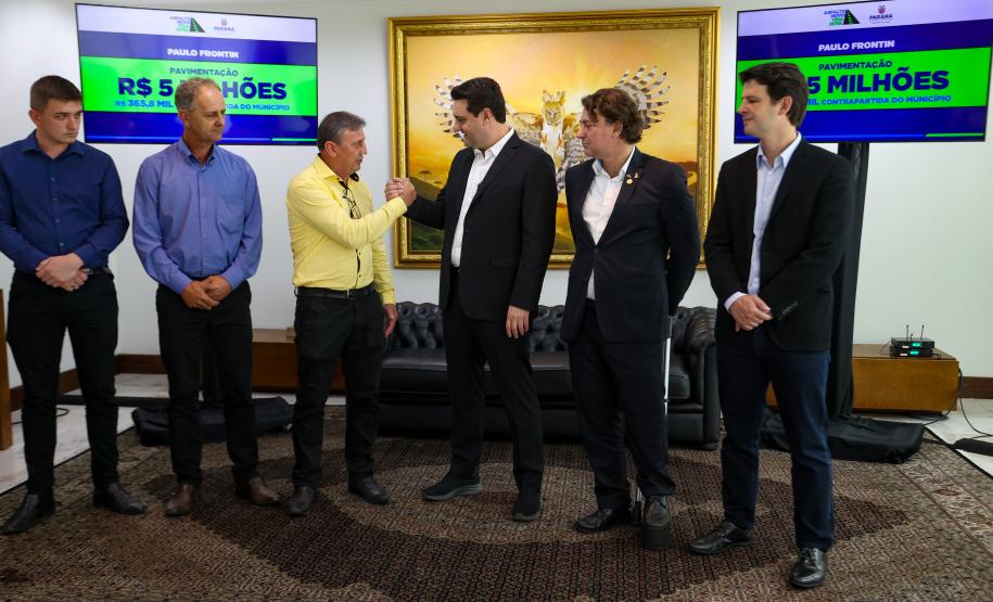 Asfalto Novo, Vida Nova: governador libera R$ 45,3 milhões para 11 municípios