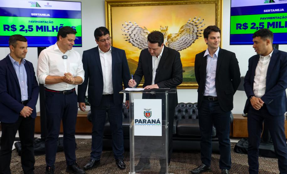 Asfalto Novo, Vida Nova: governador libera R$ 45,3 milhões para 11 municípios
