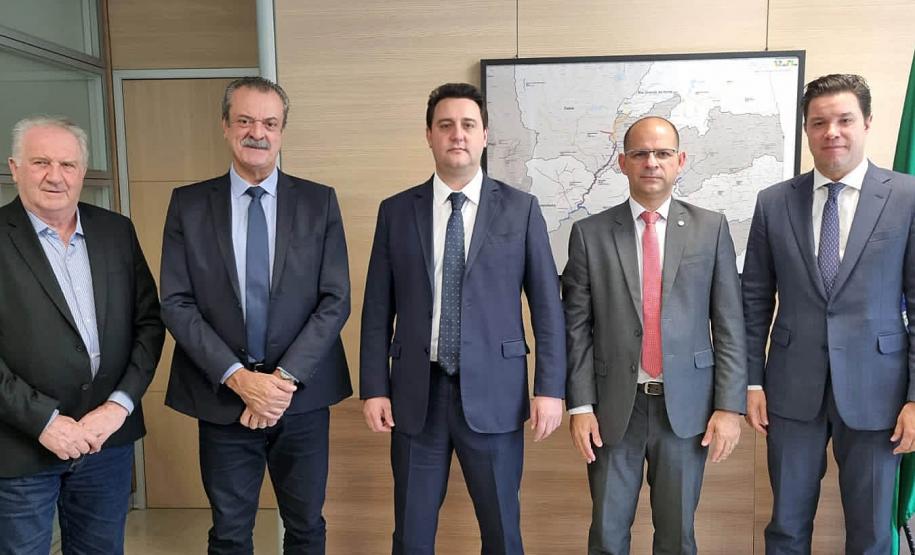 Em Brasília, governador busca apoio para reforçar atendimento aos afetados pelas chuvas