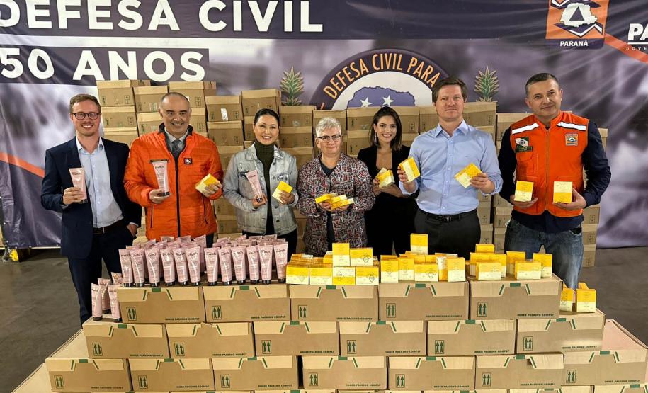 Primeira-dama do Paraná inicia campanha para ajudar vítimas das enchentes no estado