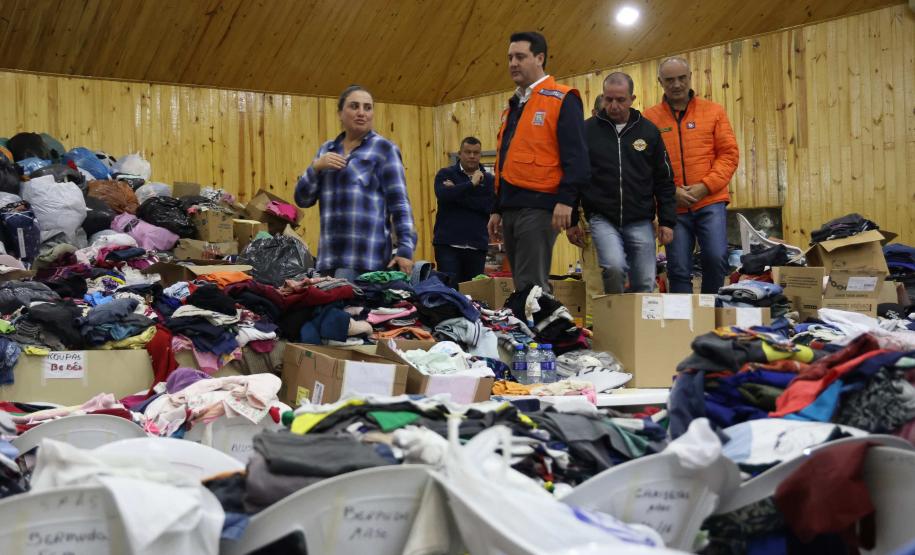 Governador visita São Mateus do Sul, uma das cidades mais afetadas pelas chuvas