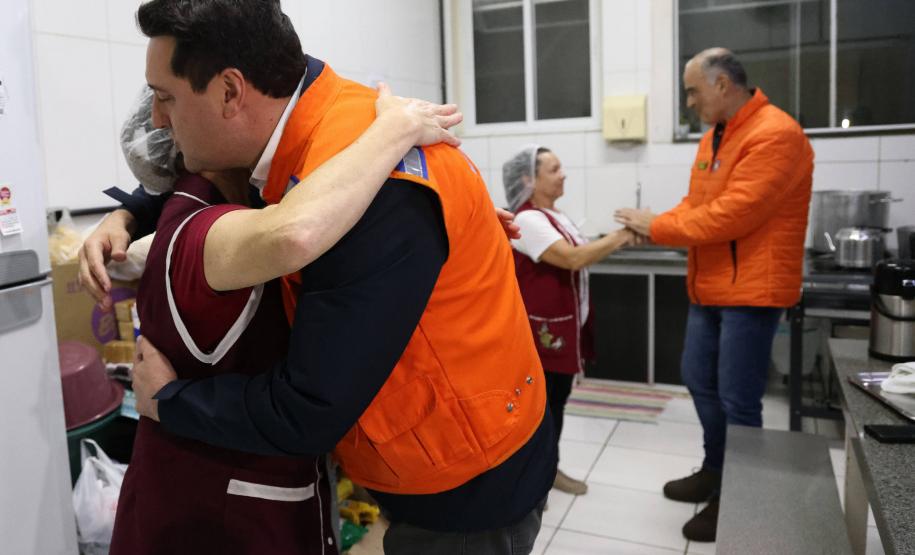 Governador visita São Mateus do Sul, uma das cidades mais afetadas pelas chuvas