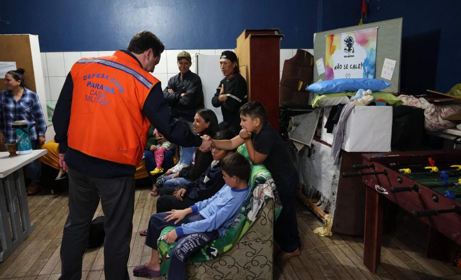 Governador visita São Mateus do Sul, uma das cidades mais afetadas pelas chuvas