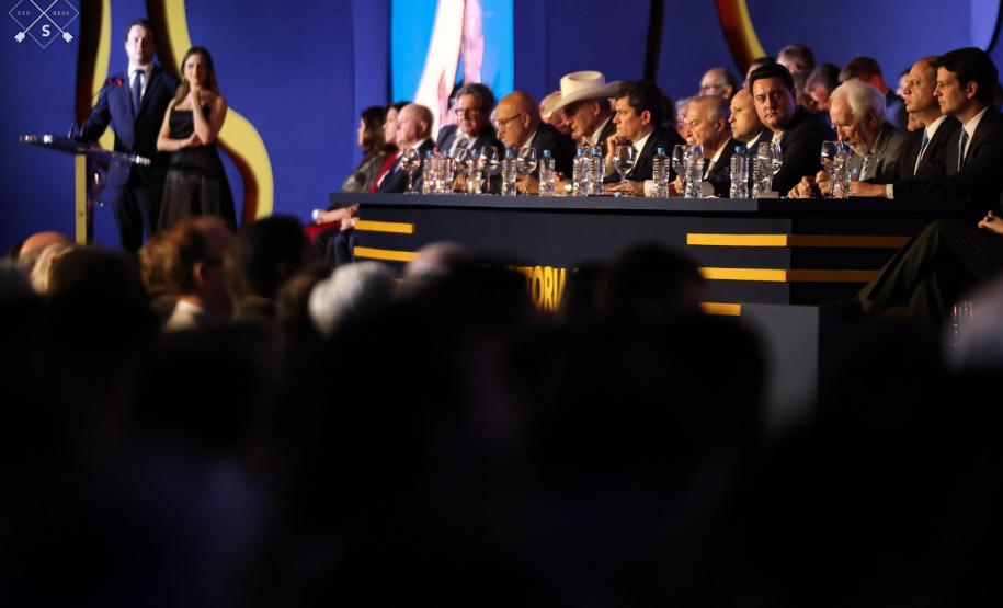 Setor industrial é determinante para o crescimento do PIB do Paraná, afirma o governador