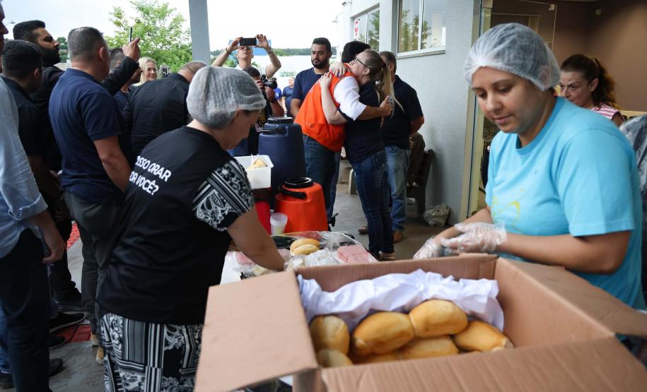 Governador acompanha atendimento à população de Dois Vizinhos e reforça apoio a municípios