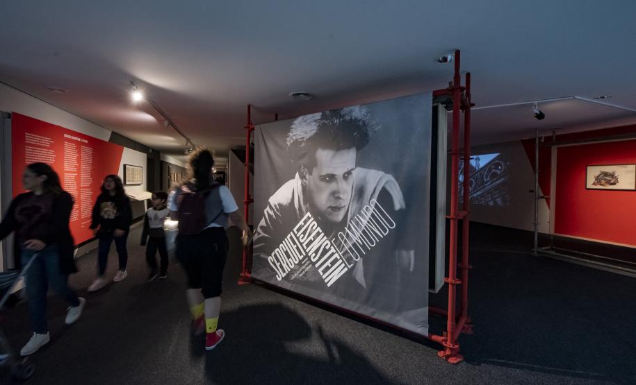 Museus abertos e teatro marcam feriado da Proclamação da República