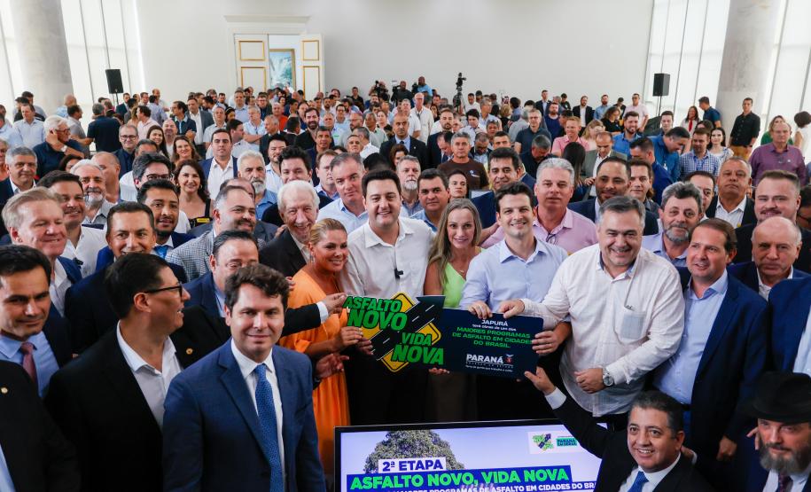 Governador anuncia R$ 132 milhões para nova fase do Asfalto Novo, Vida Nova
