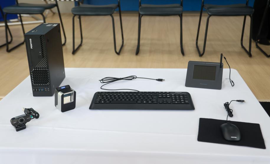 Estado entrega 106 veículos e equipamentos para reforçar atendimentos do Detran-PR