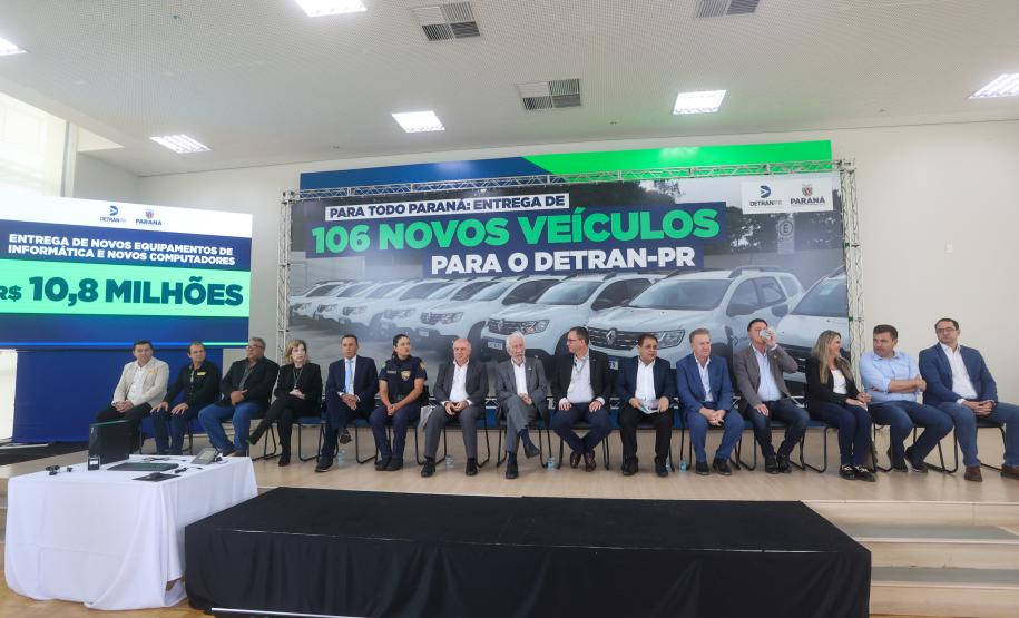 Estado entrega 106 veículos e equipamentos para reforçar atendimentos do Detran-PR