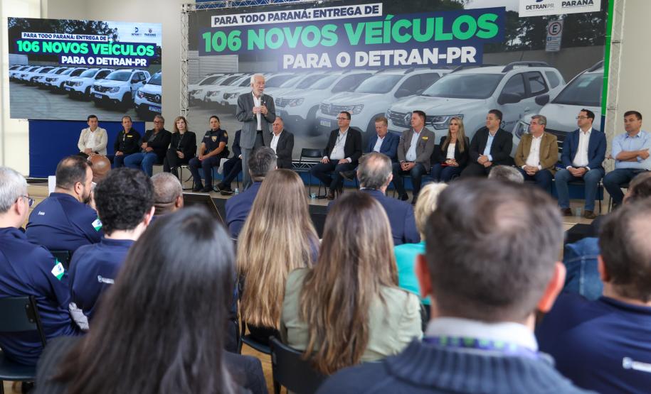 Estado entrega 106 veículos e equipamentos para reforçar atendimentos do Detran-PR