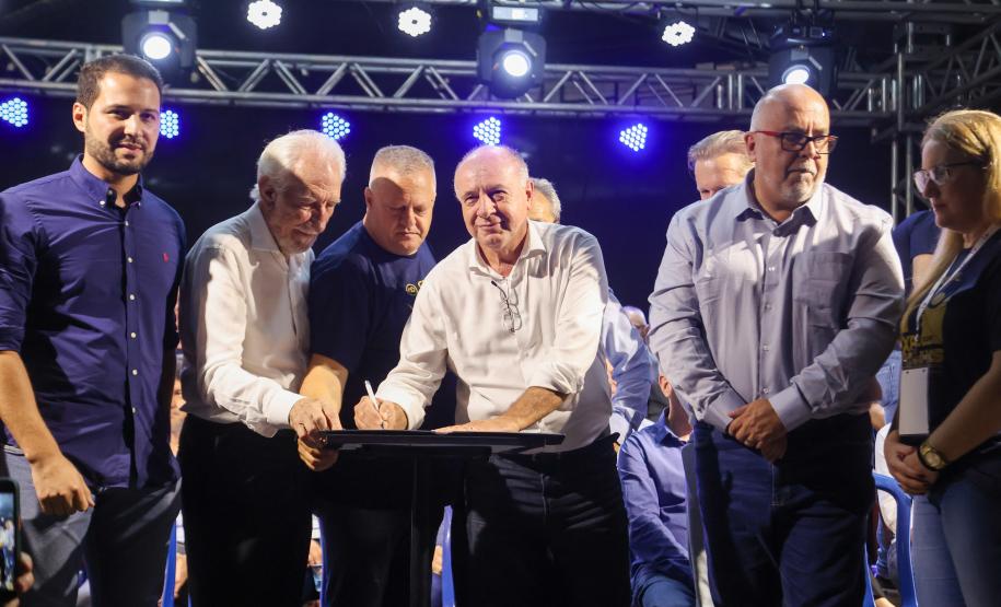 Na abertura da feira de Dois Vizinhos, Estado anuncia R$ 18,9 milhões para ampliar UTI