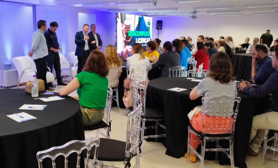 Estado e Sebrae-PR orientam prefeituras da região Norte sobre Decreto de Baixo Risco