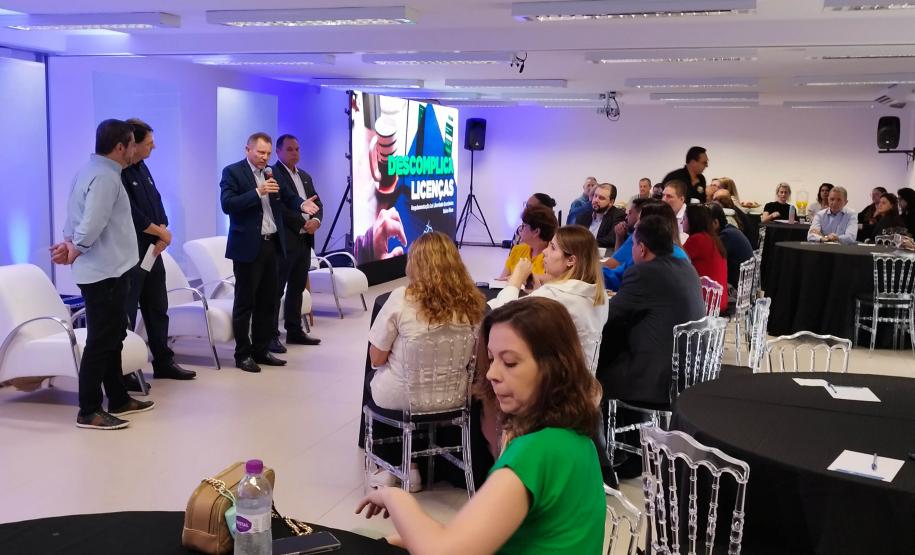 Estado e Sebrae-PR orientam prefeituras da região Norte sobre Decreto de Baixo Risco