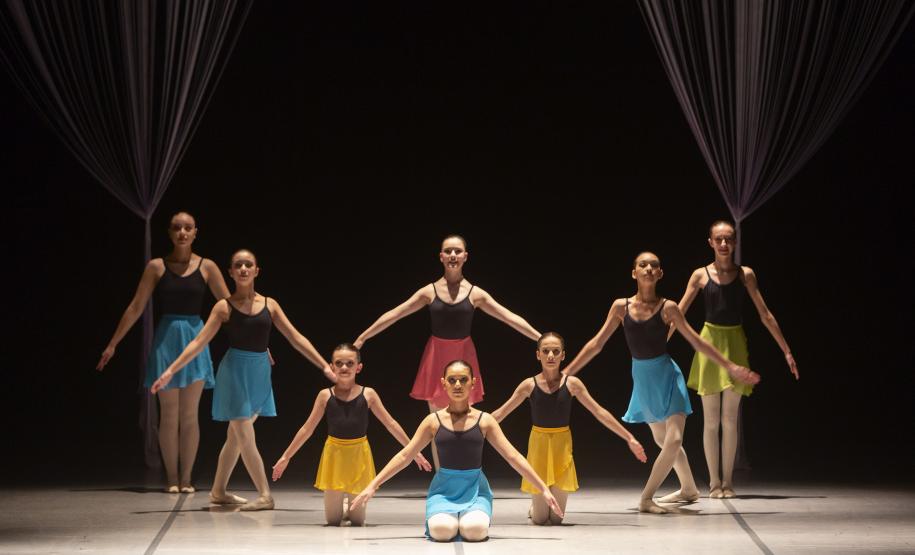 Teatro solidário, oficinas e atividades gratuitas são os destaques da agenda cultural