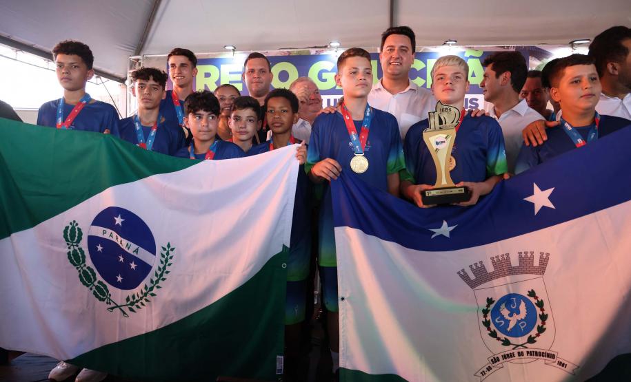 Governador entrega obras no Trevo Gauchão e a duplicação da PR-323 em Umuarama