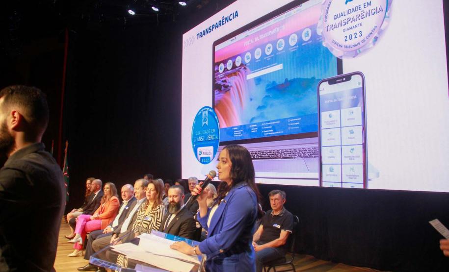 Congresso da CGE reúne 800 pessoas em Curitiba e reforça combate à corrupção