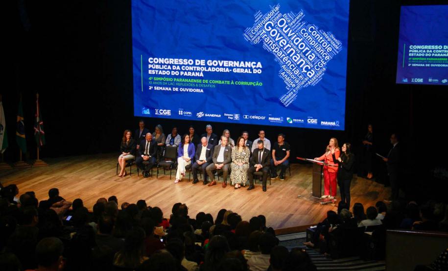 Congresso da CGE reúne 800 pessoas em Curitiba e reforça combate à corrupção