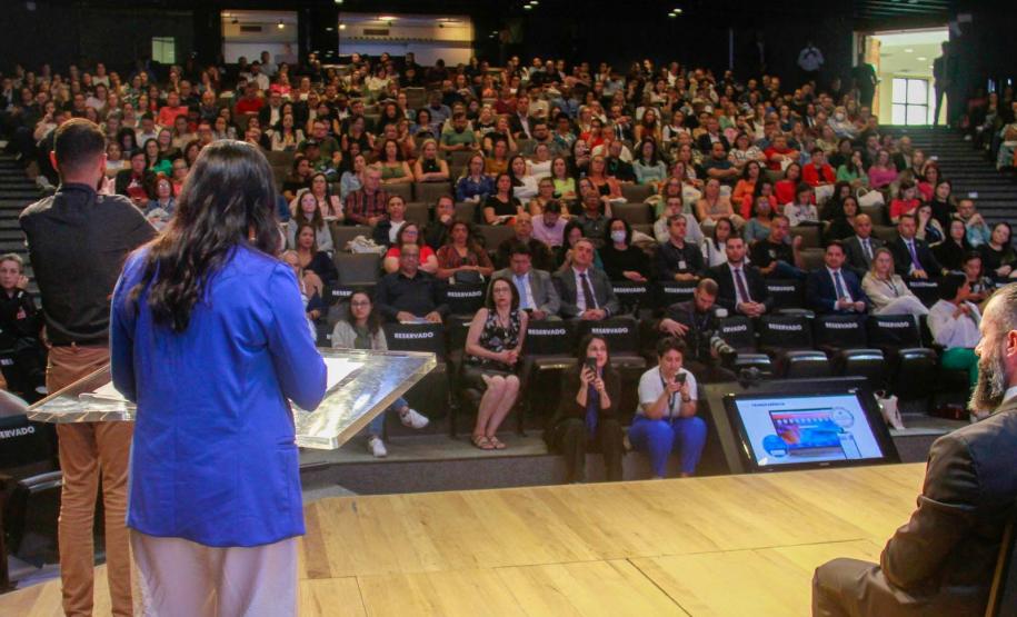 Congresso da CGE reúne 800 pessoas em Curitiba e reforça combate à corrupção