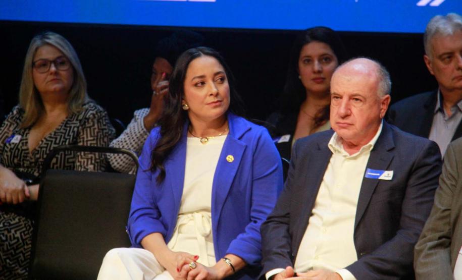 Congresso da CGE reúne 800 pessoas em Curitiba e reforça combate à corrupção