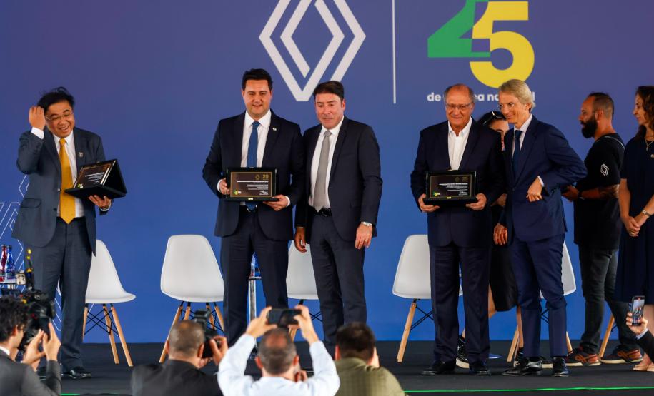 Renault celebra 25 anos no Paraná com investimento de R$ 2 bilhões para novo SUV
