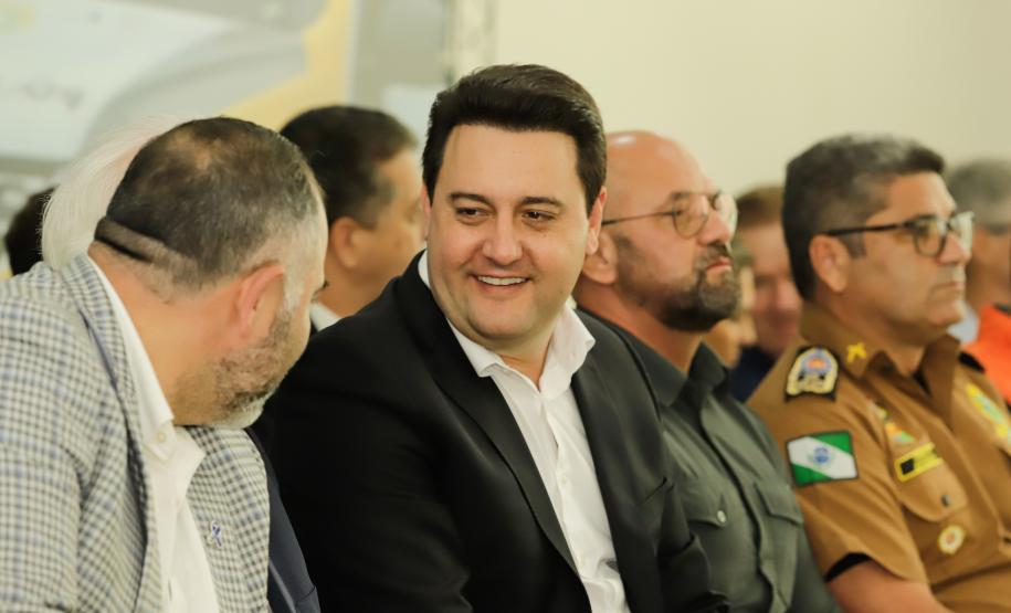 Governador entrega 142 novas viaturas para a Polícia Militar e caminhões para Defesa Civil