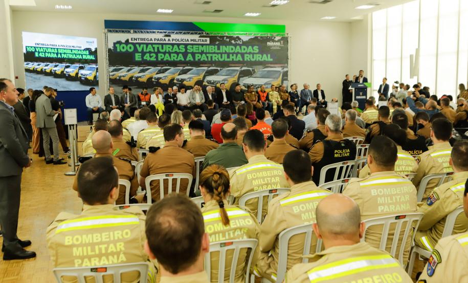 Governador entrega 142 novas viaturas para a Polícia Militar e caminhões para Defesa Civil