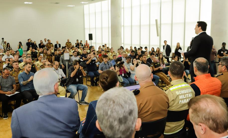 Governador entrega 142 novas viaturas para a Polícia Militar e caminhões para Defesa Civil